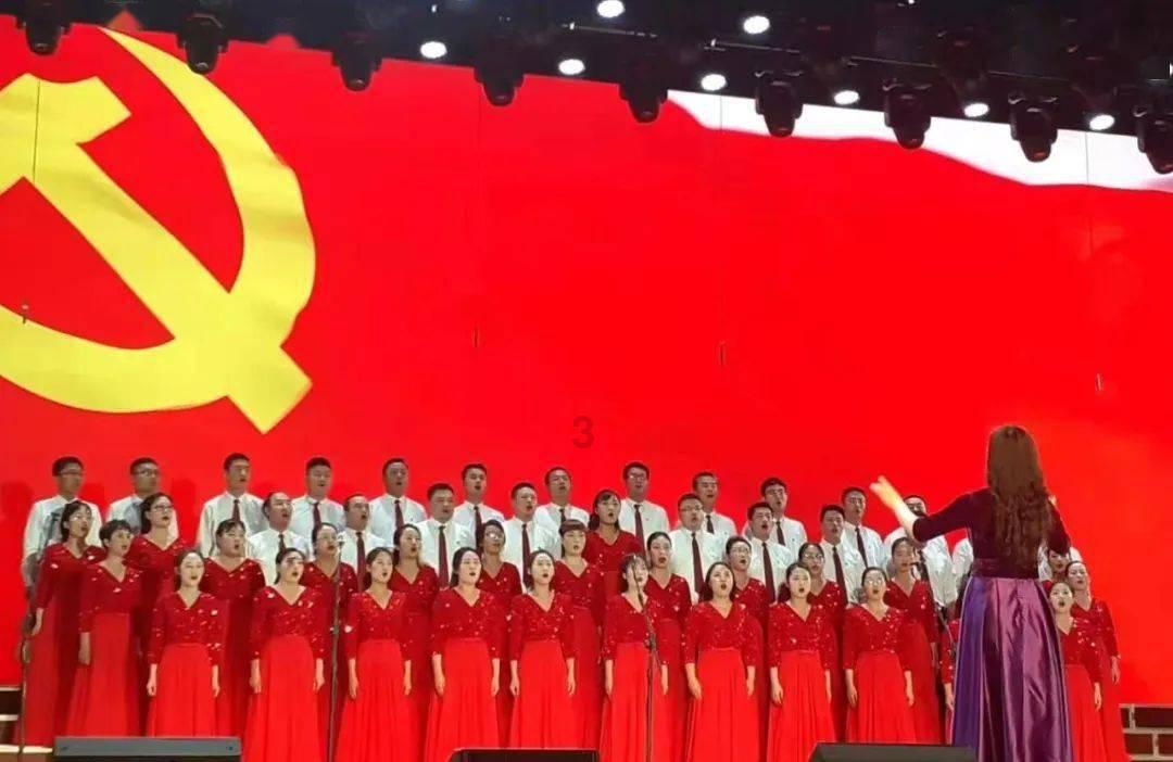 谍战剧《叛逆者》收视率登顶，是实至名归，还是吹捧太过？