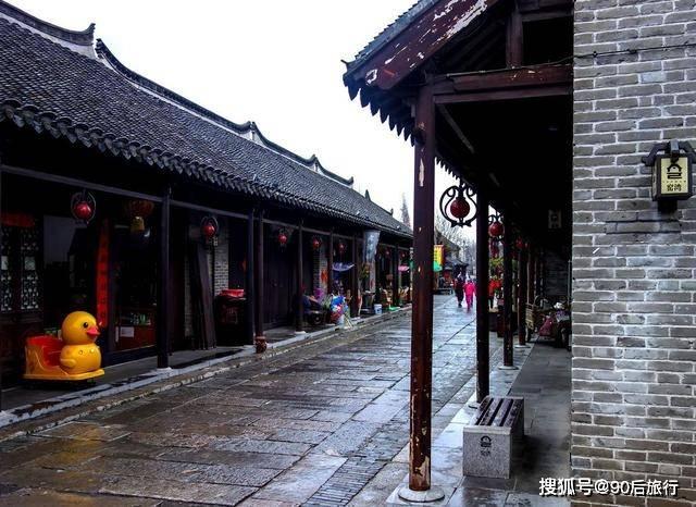 未满14周岁不承担刑事责任,年龄是否该调低了?,解答你的疑问